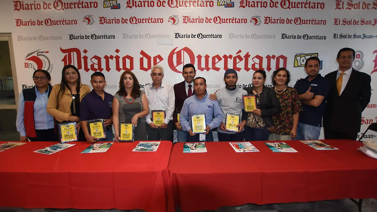 GANADORES Y ORGANIZADORES